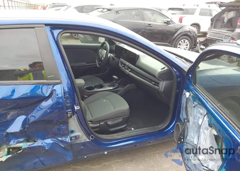 2025 Kia K4 Lxs из США, поврежденный, VIN 3KPFT4DE6SE044609